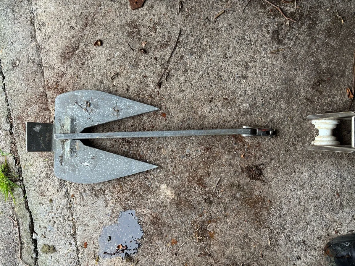 Stemhead roller / Anchor / windlass - Image 4