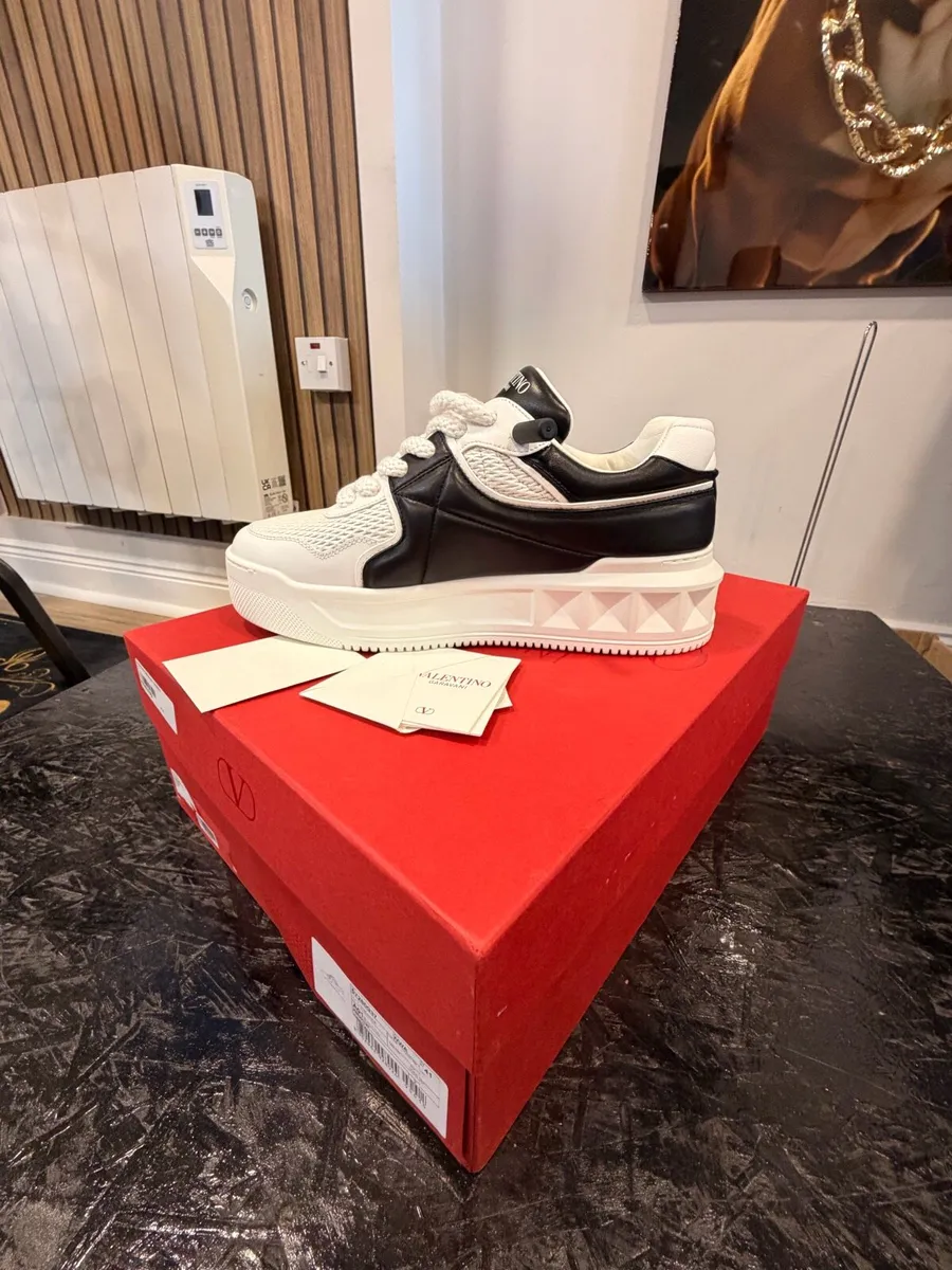 Valentino runners brand new size 7 - Image 2