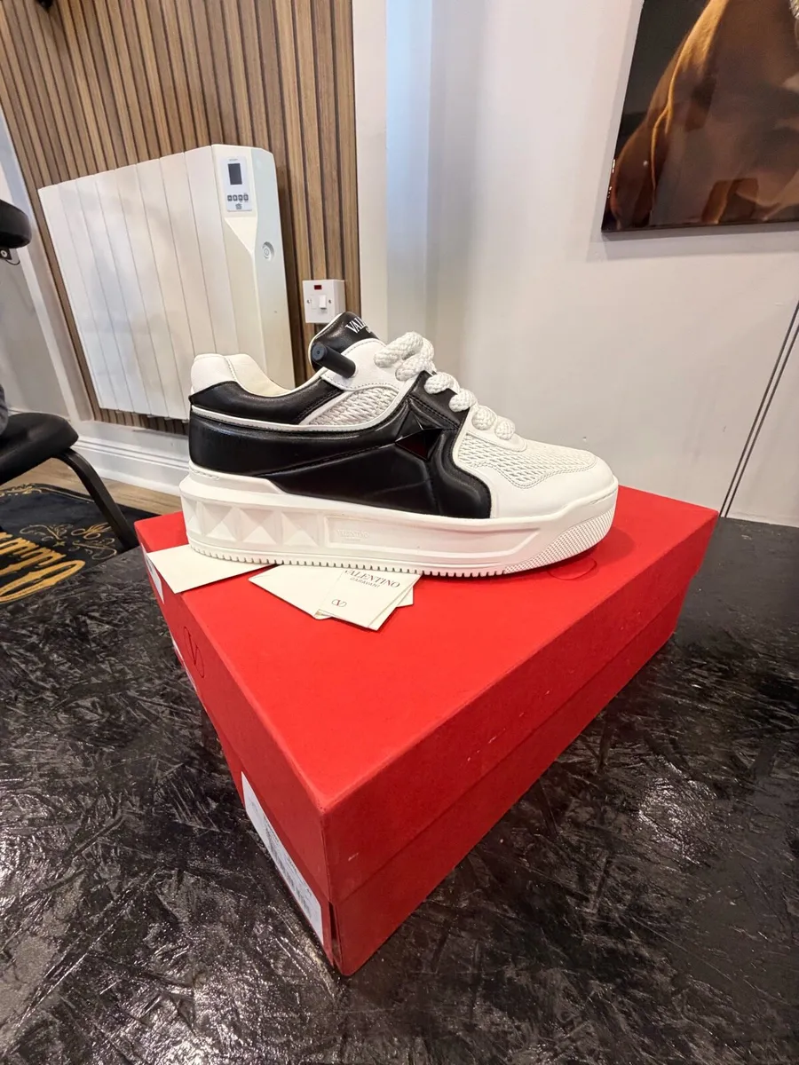 Valentino runners brand new size 7 - Image 3