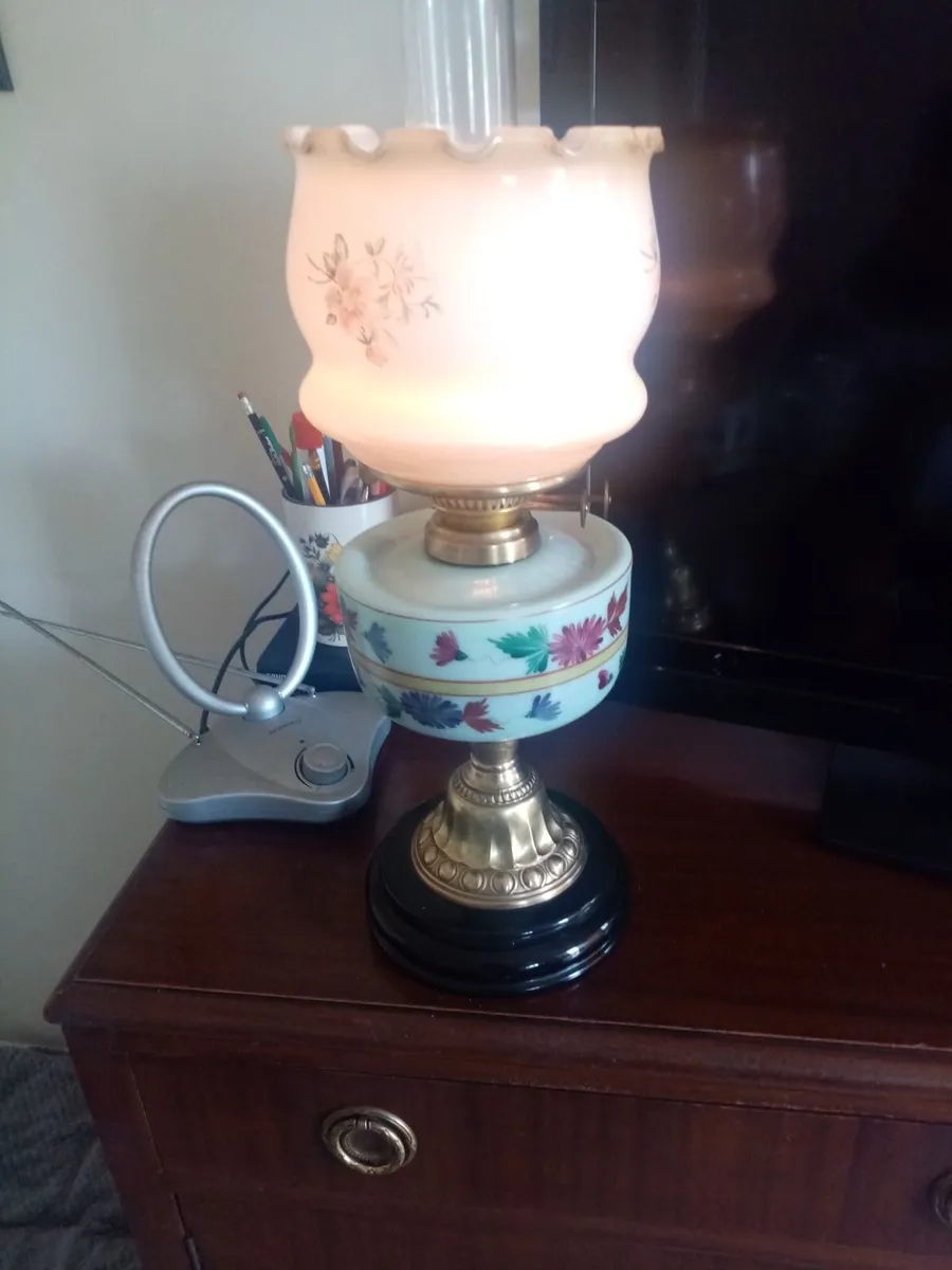 Vintage oil Lamp, wall Clock - Image 4