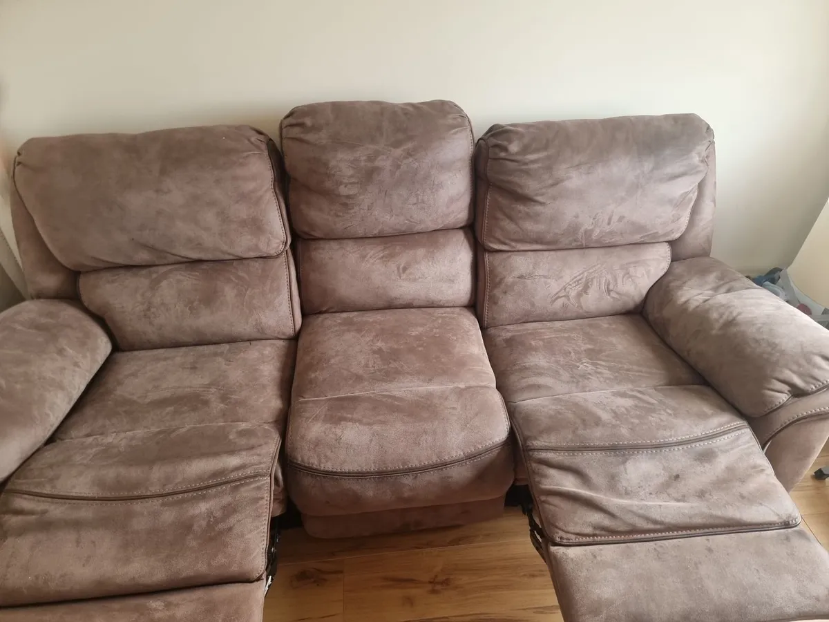 3 seater suite - Image 1