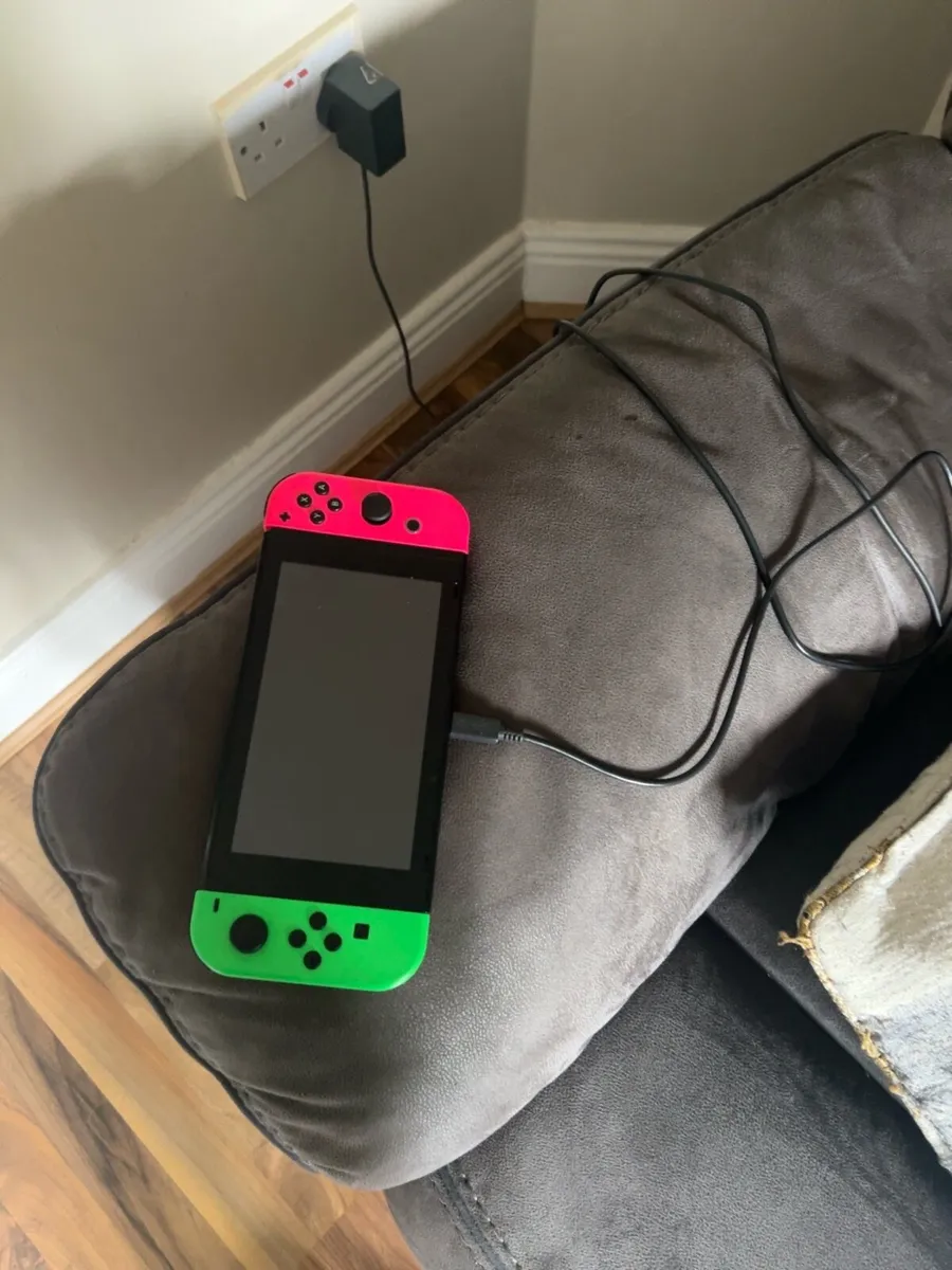 Nintendo Switch - Image 1