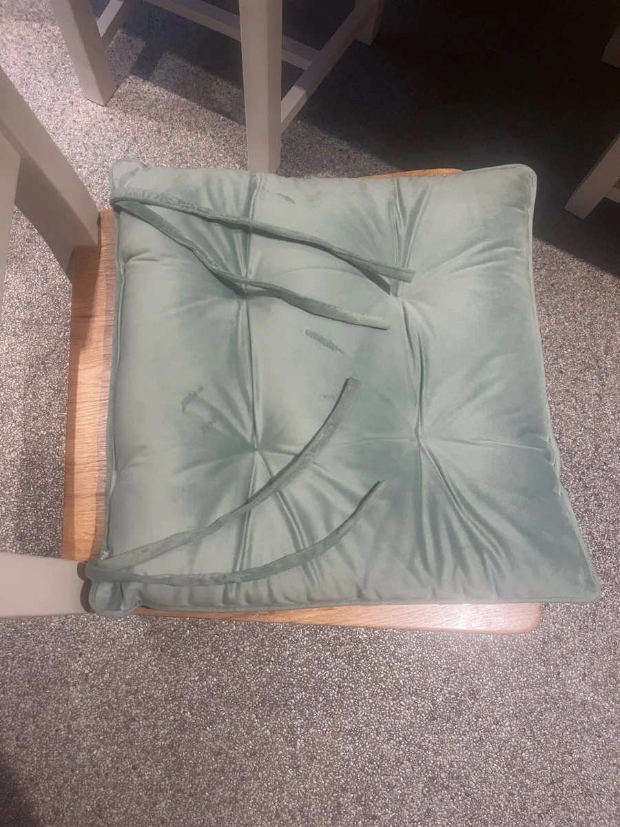 Kitchen chair cushions