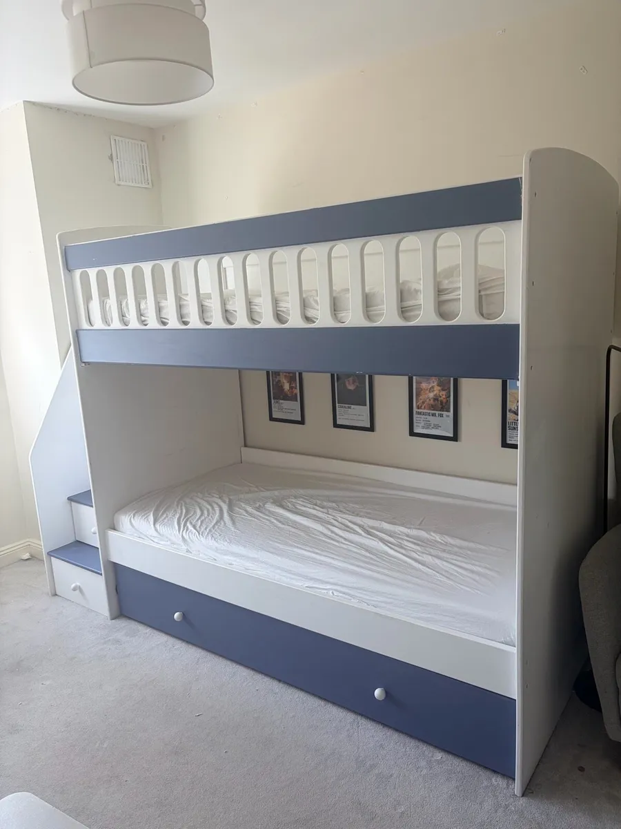 Bunk beds - Image 1