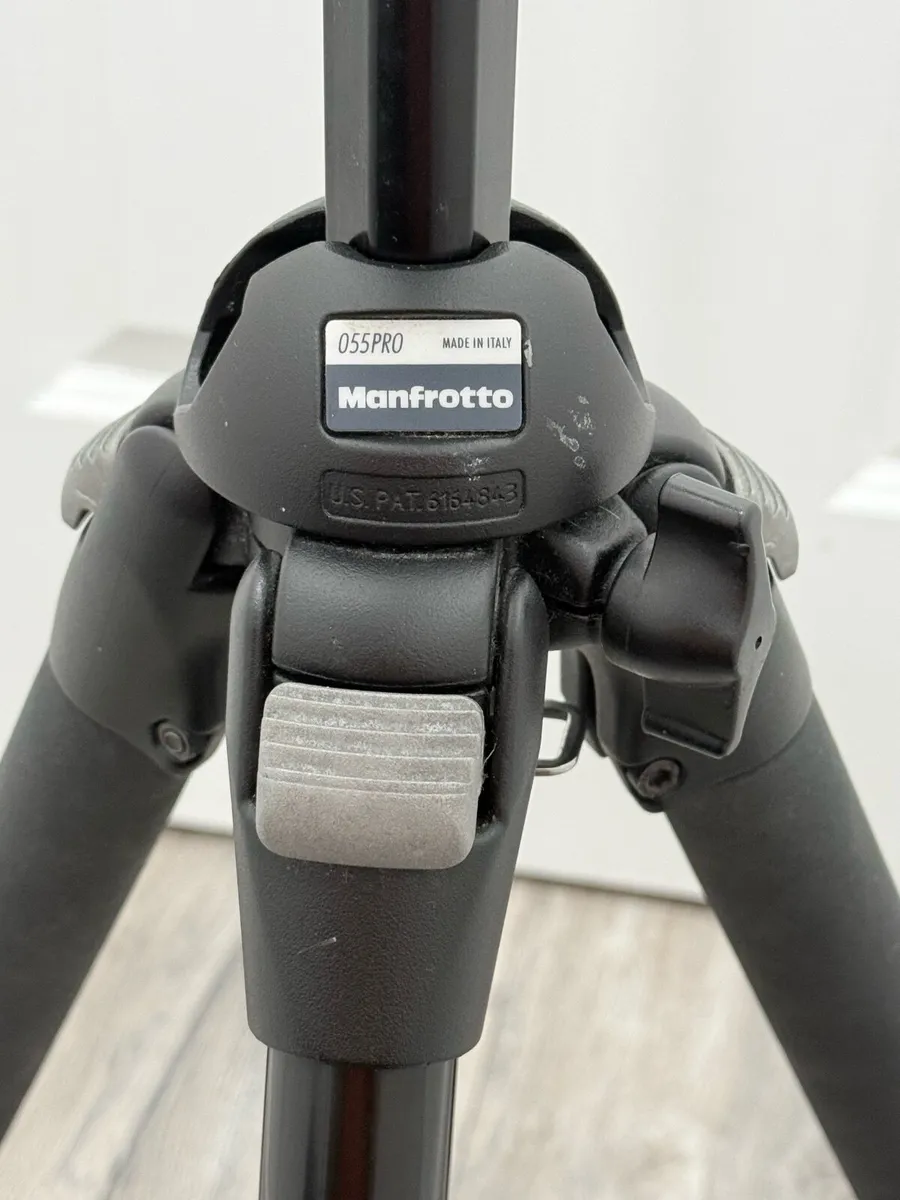 Manfrotto 055XPROB Pro Aluminum Tripod - Image 4