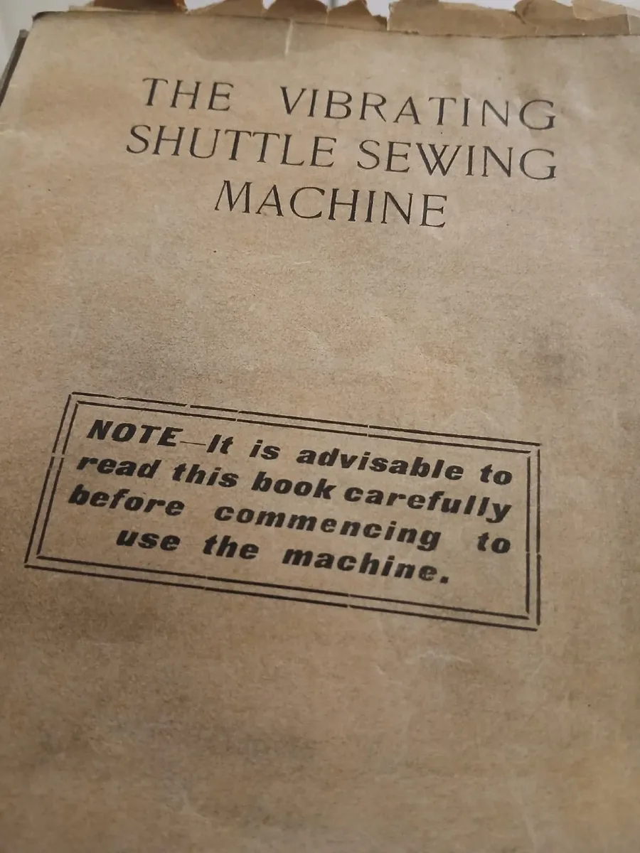 Antique Lockstitch Sewing Machine - Image 4