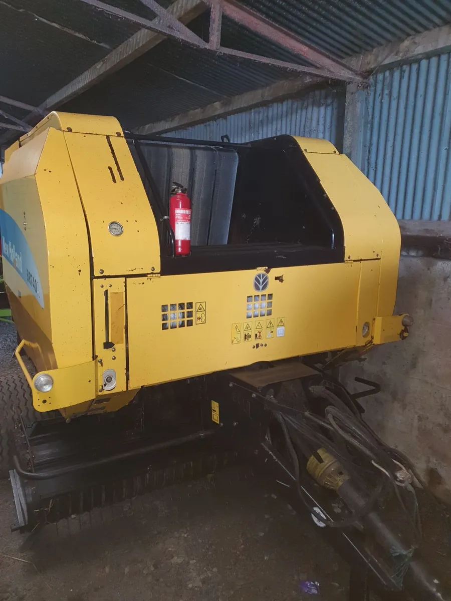 New Holland  BR 740 A - Image 4
