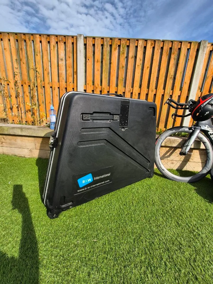 Specialized Shiv Pro, TT helmet, Bike box - Image 2