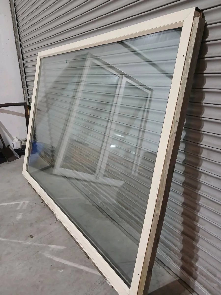 Lange panoramic window - Image 2