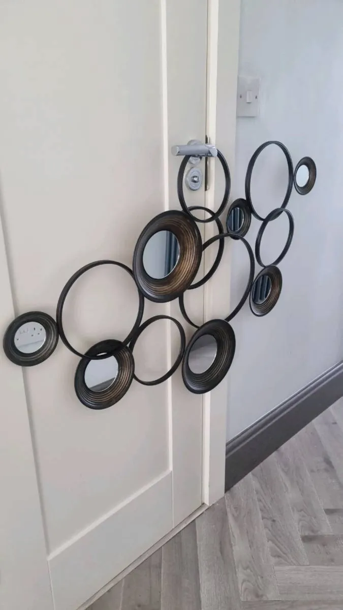 Decorative Metal Wall Art with Mirrors - Image 3