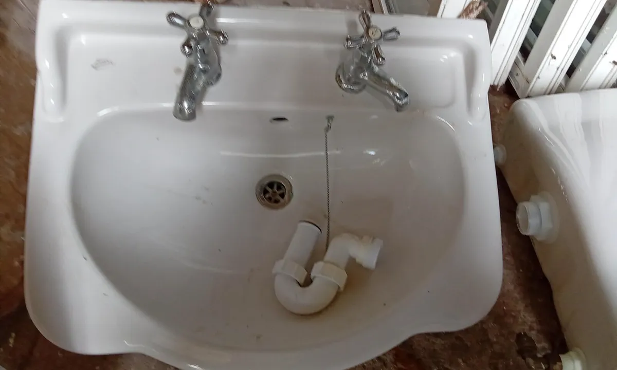 Bathroom Sanitary Ware, VGC - Image 2