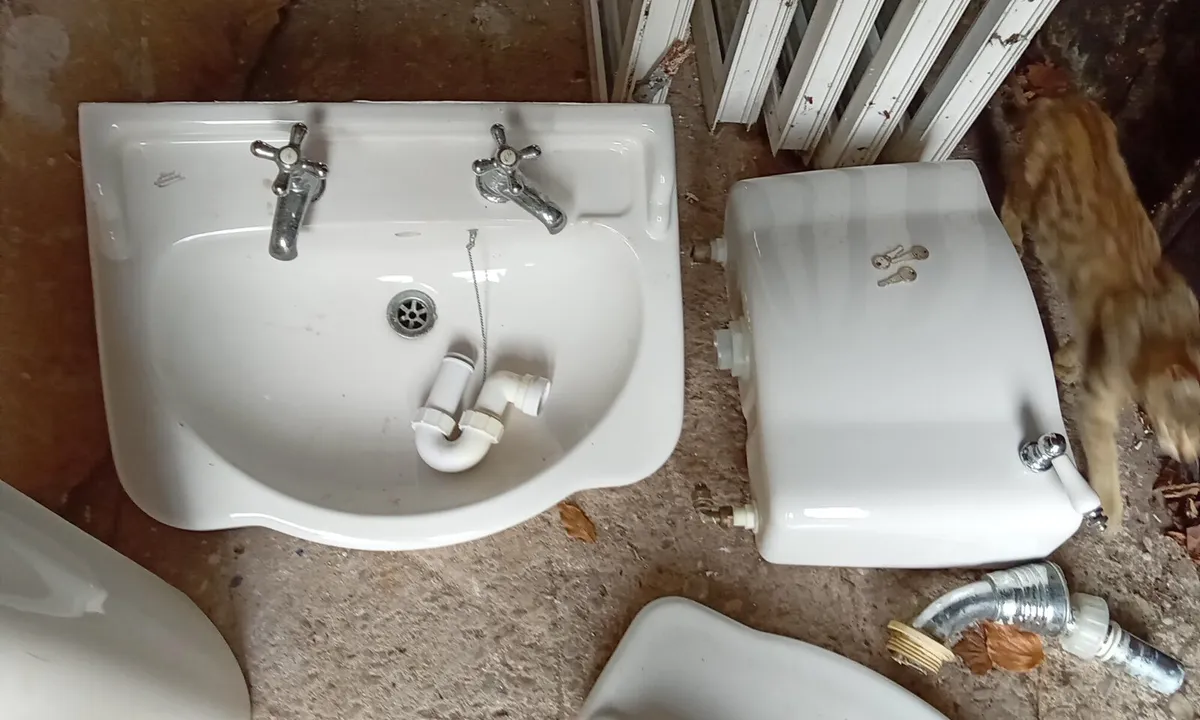 Bathroom Sanitary Ware, VGC - Image 3