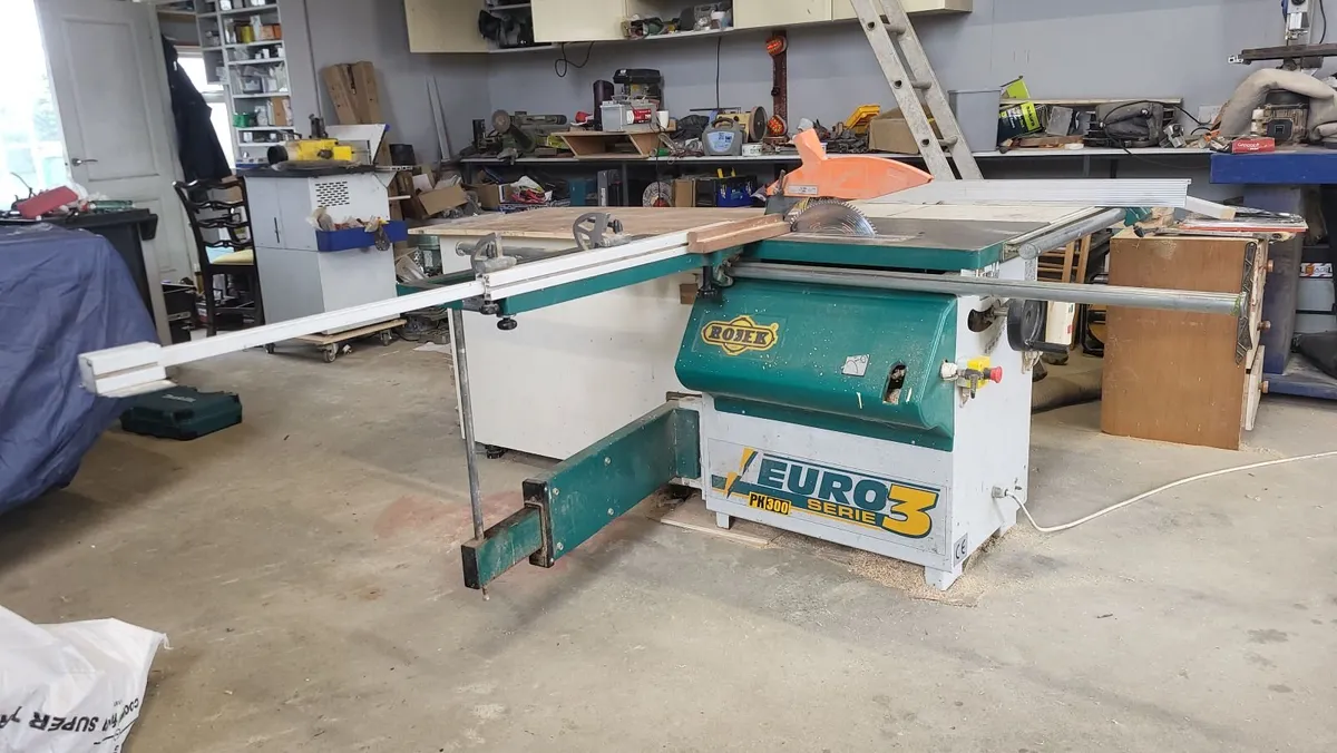 Table saw - Image 1