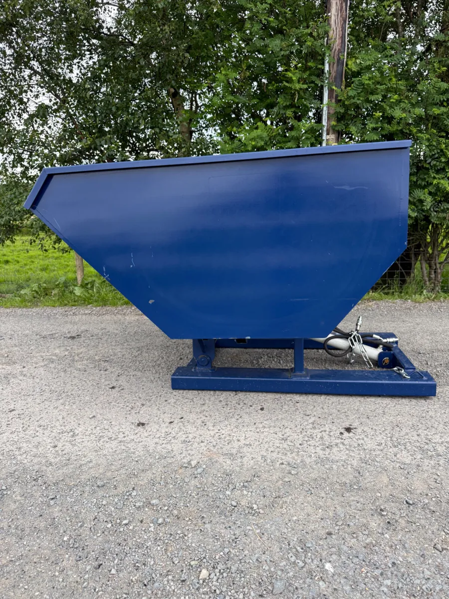 Hydraulic Tipping Skip - Image 3
