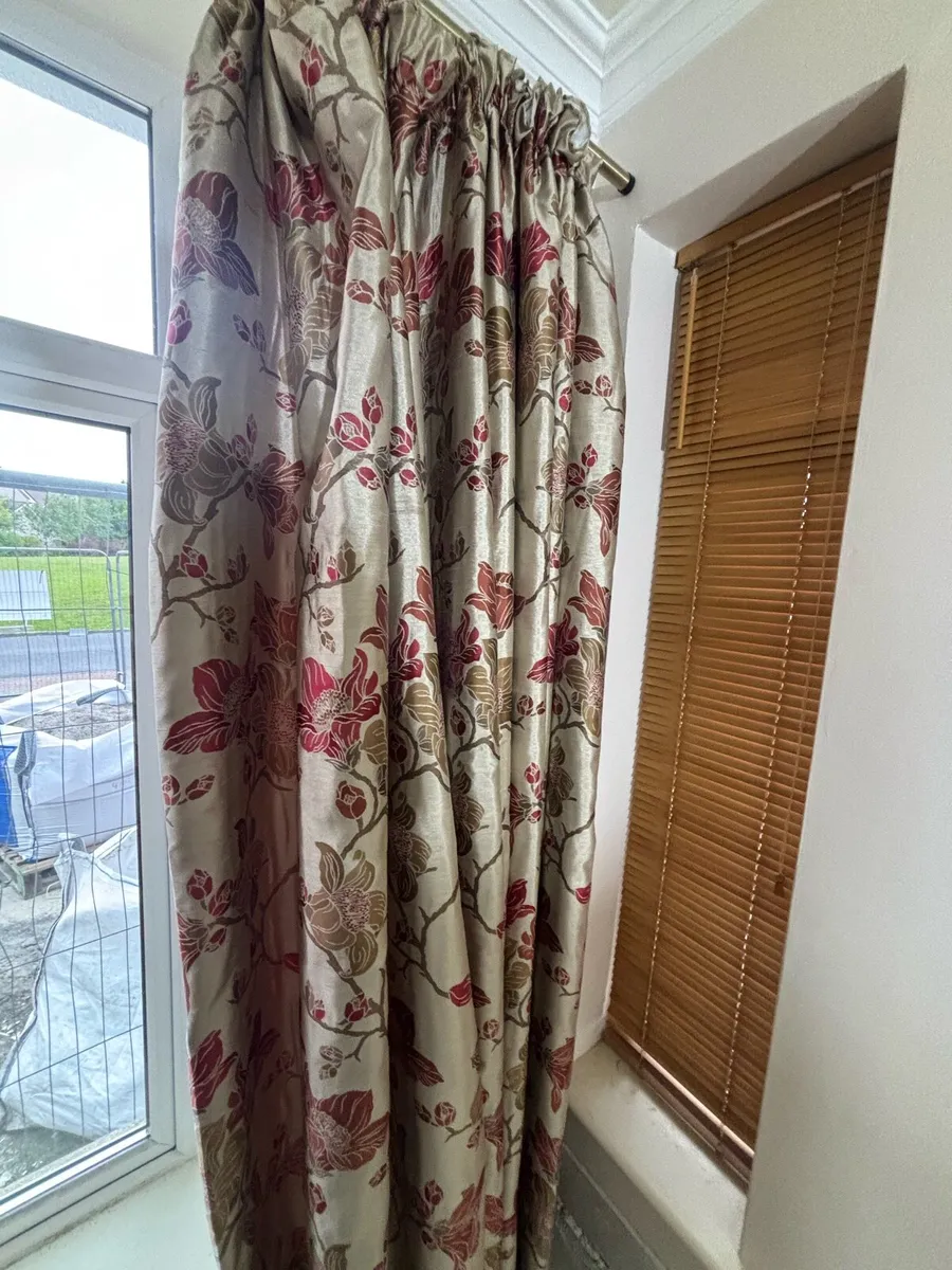 Curtains - Image 1