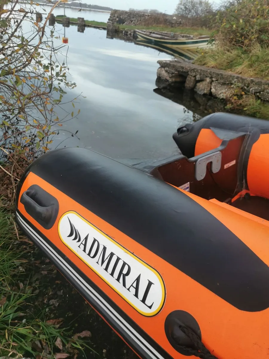 3.2m Admiral dinghy with hard floor - Image 2