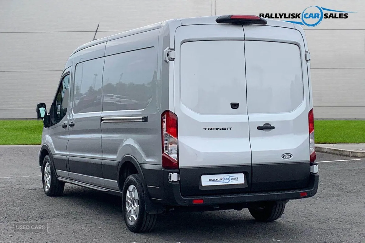 Ford Transit 2.0 350 EcoBlue Limited FWD L3 H2 (16 - Image 2