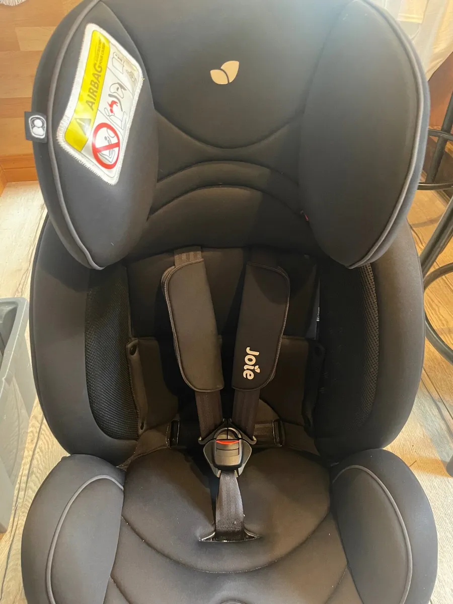 Stroller and 2 car seats - Image 3