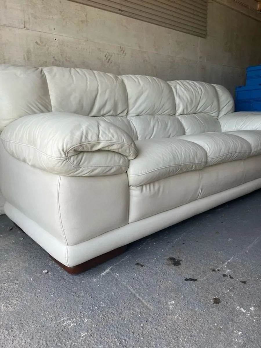 couch for Sale - Image 1