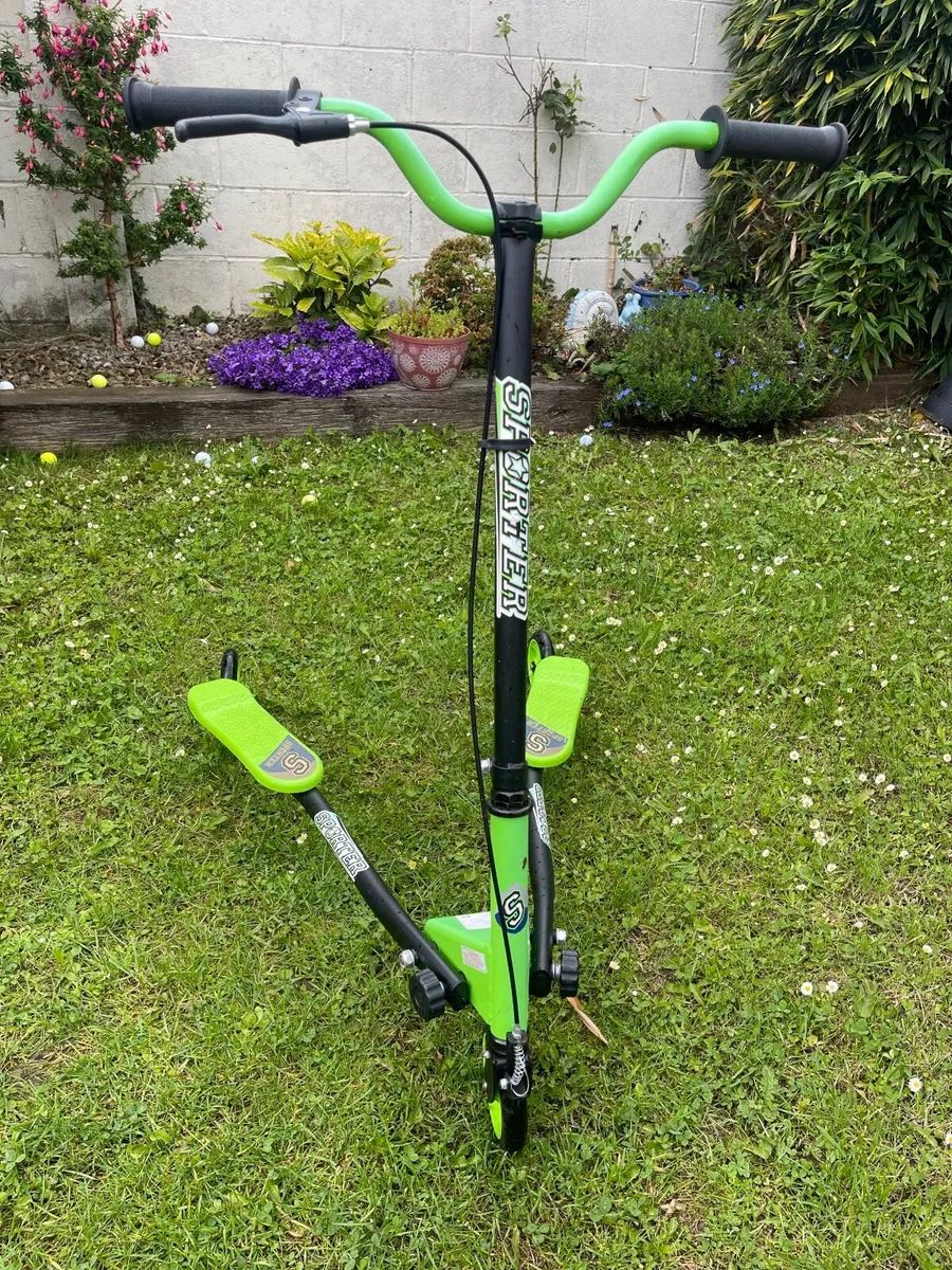 Flicker Scooter 3 Wheels - Image 1