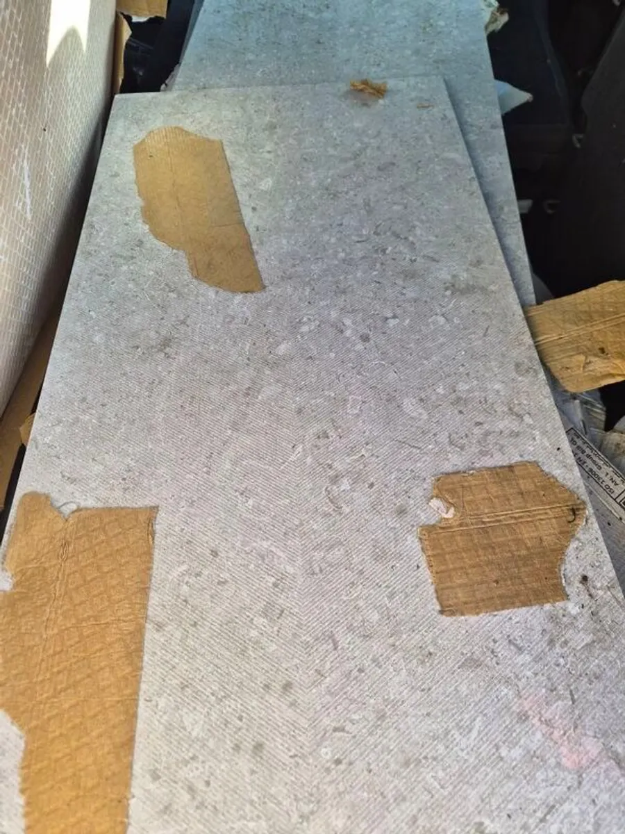 Argento bathroom tiles - Image 1