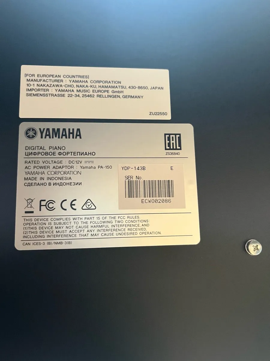 Yamaha YDP 143 originally €850 - Image 4