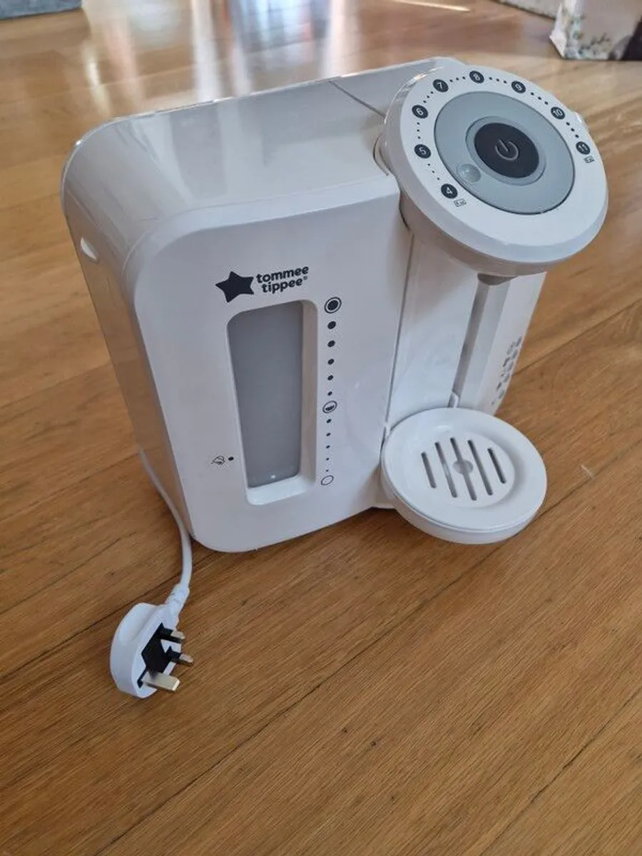 Baby Bottle Maker + steriliser | Tommee Tippee - Image 1