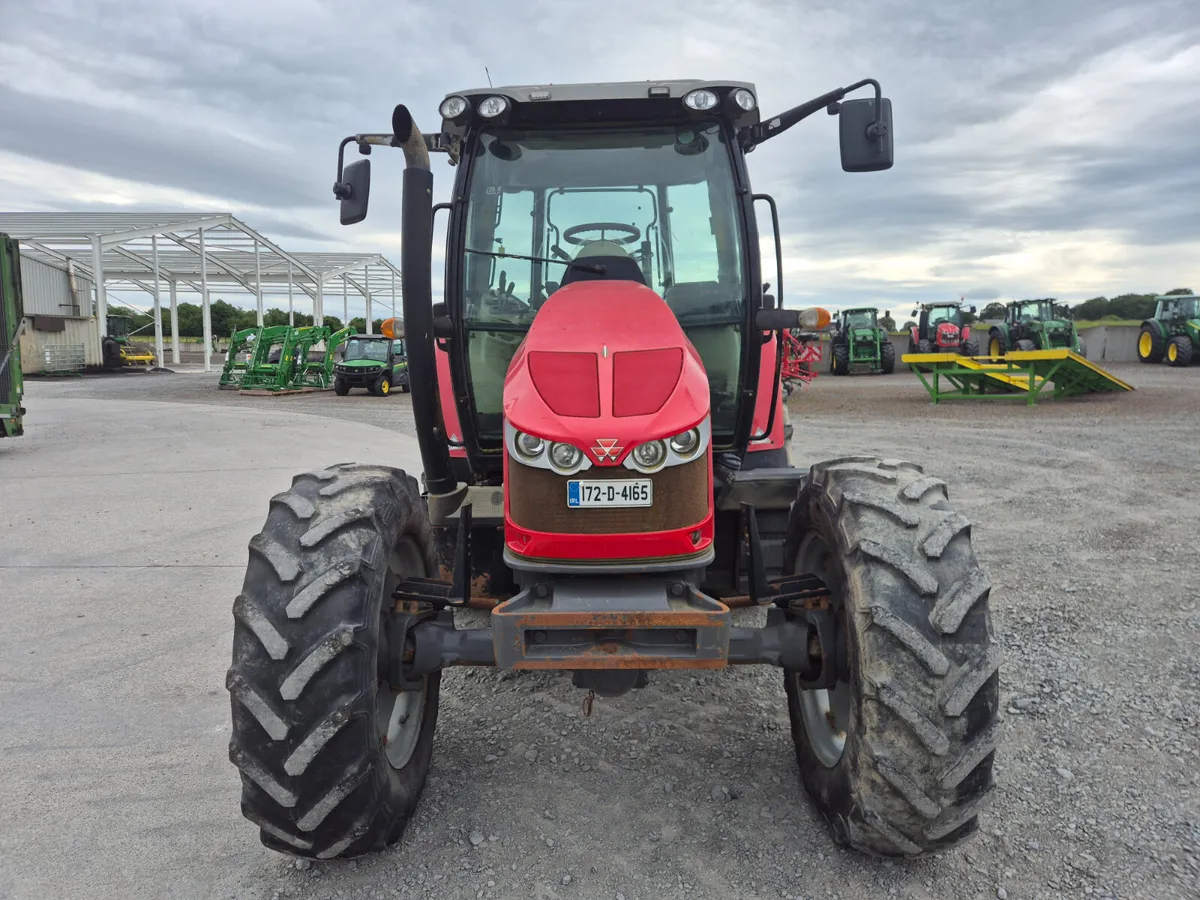 Massey Ferguson 5713 2017 - Image 4