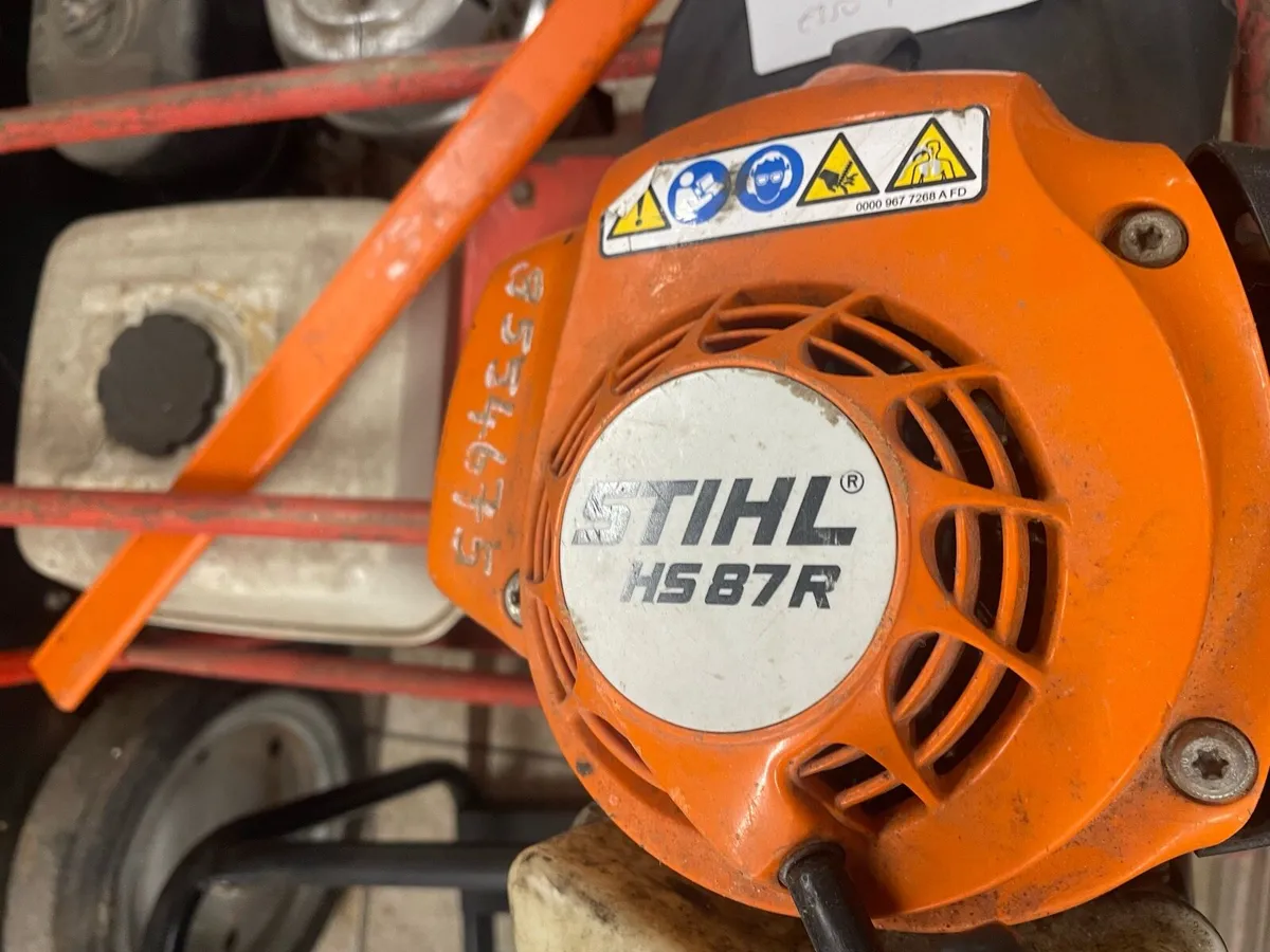 Hedge trimmer - Image 1