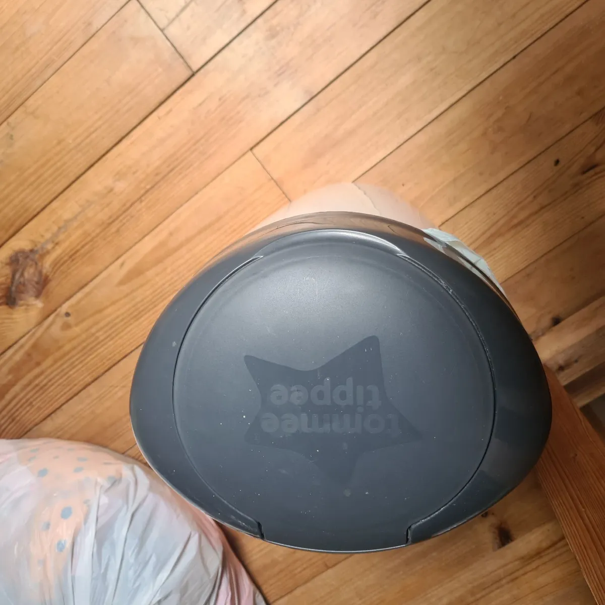 Tommee Tippee Nappy Bin and refills - Image 2