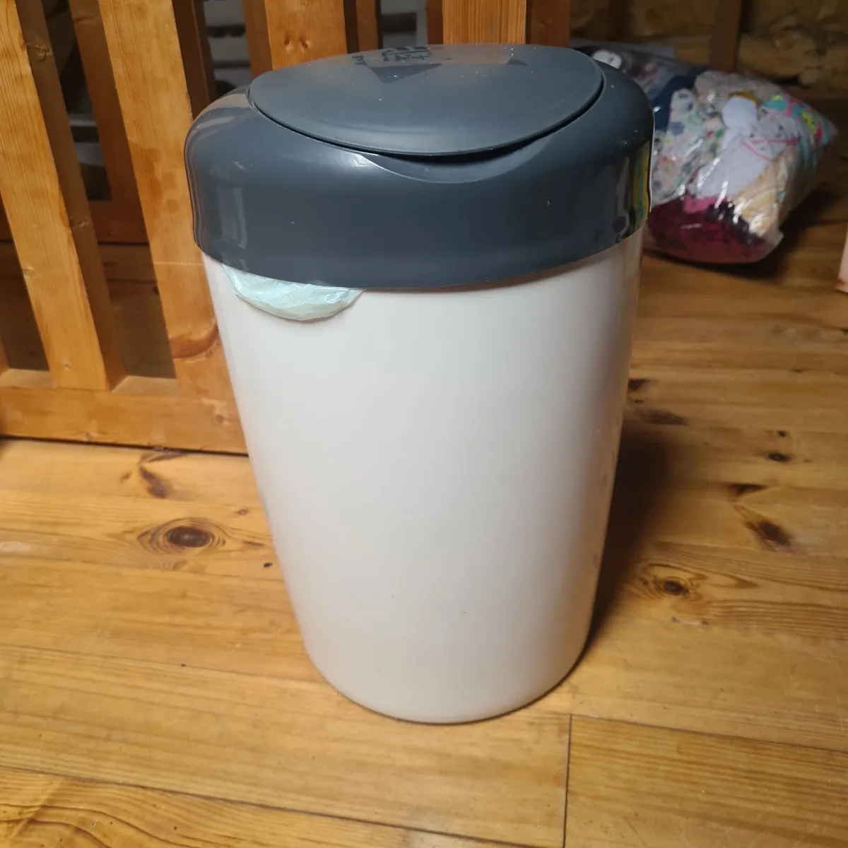Tommee Tippee Nappy Bin and refills - Image 4
