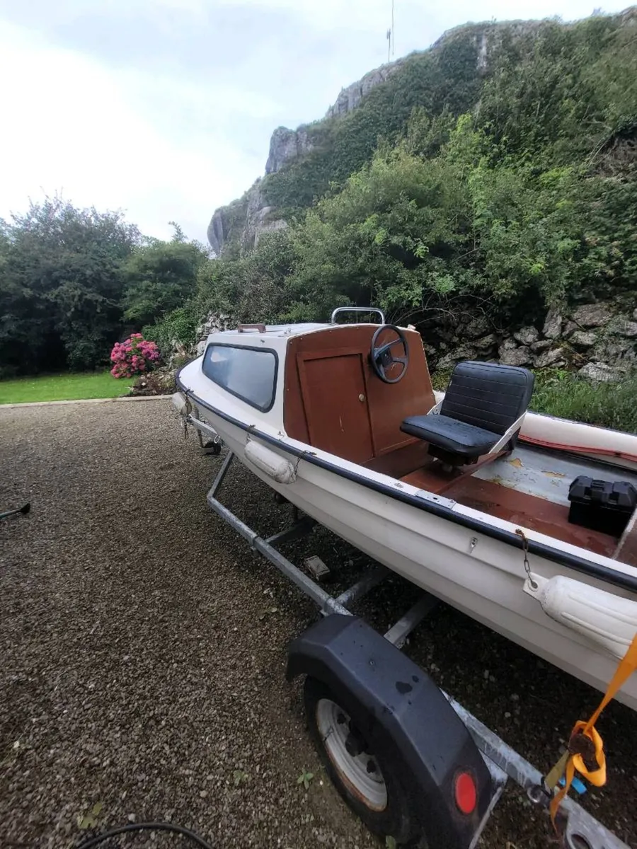 15ft boat. - Image 1
