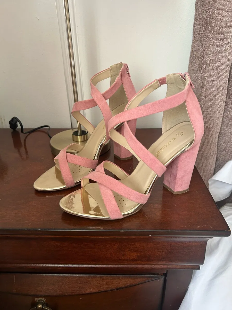 Ladies Shoes Size 7 - Image 4