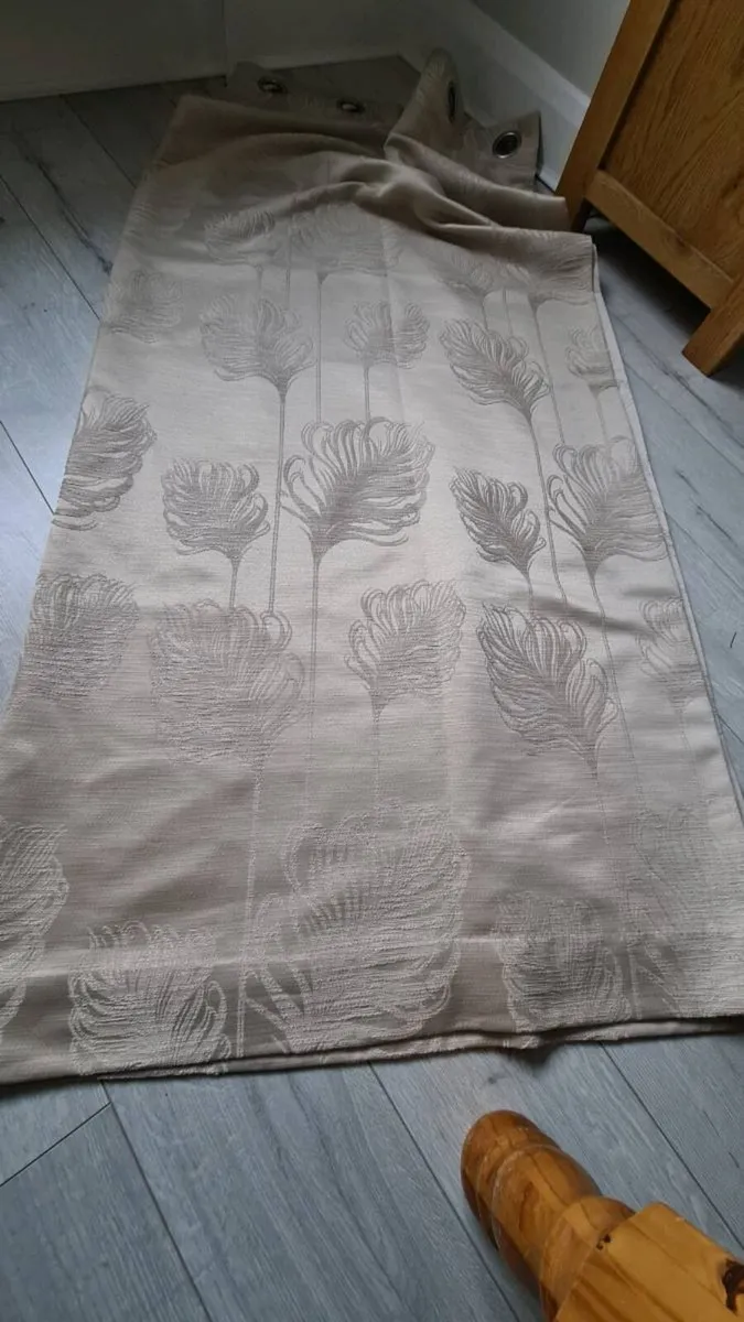 Cream curtains ex cond
79 inches long
65 inches - Image 2