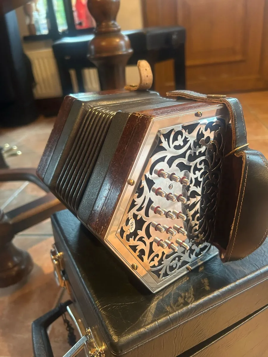Marcus Concertina for Sale - Image 4