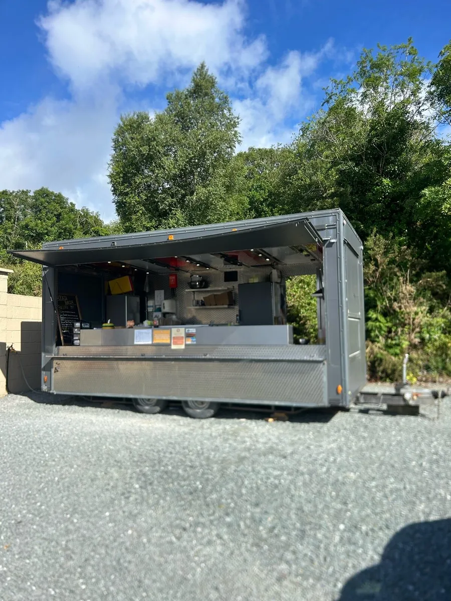 Big and beautiful Catering trailer! - Image 1