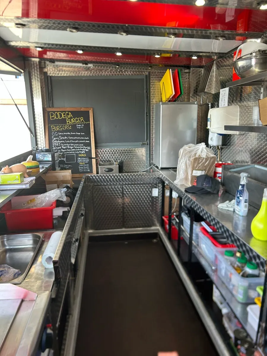 Big and beautiful Catering trailer! - Image 3