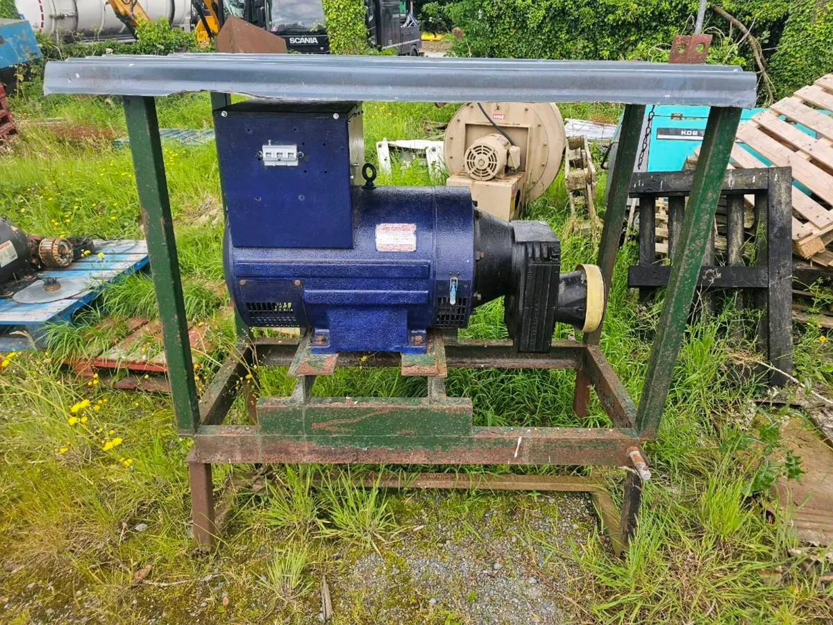 Tractor Generator - Image 1