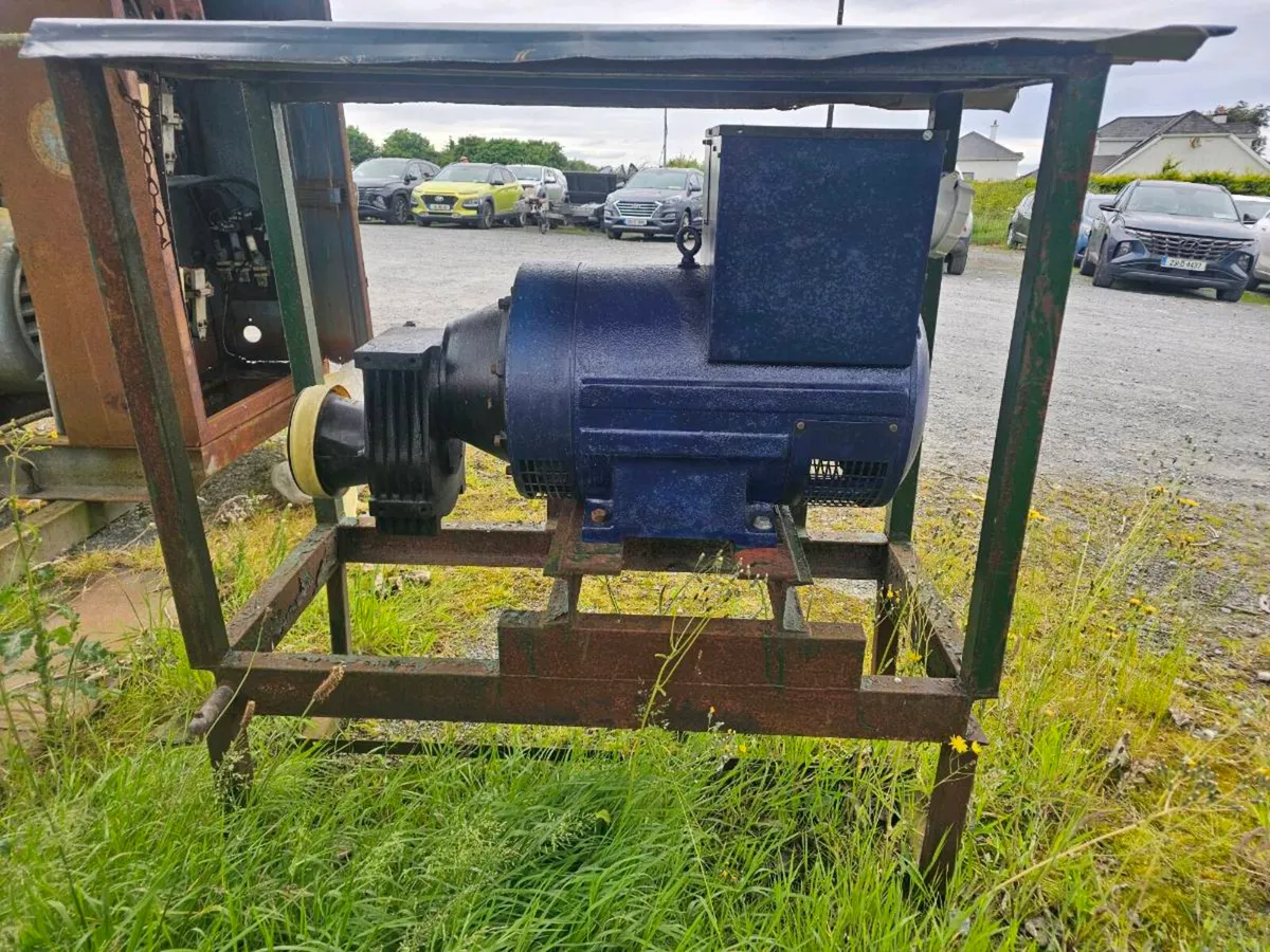Tractor Generator - Image 3