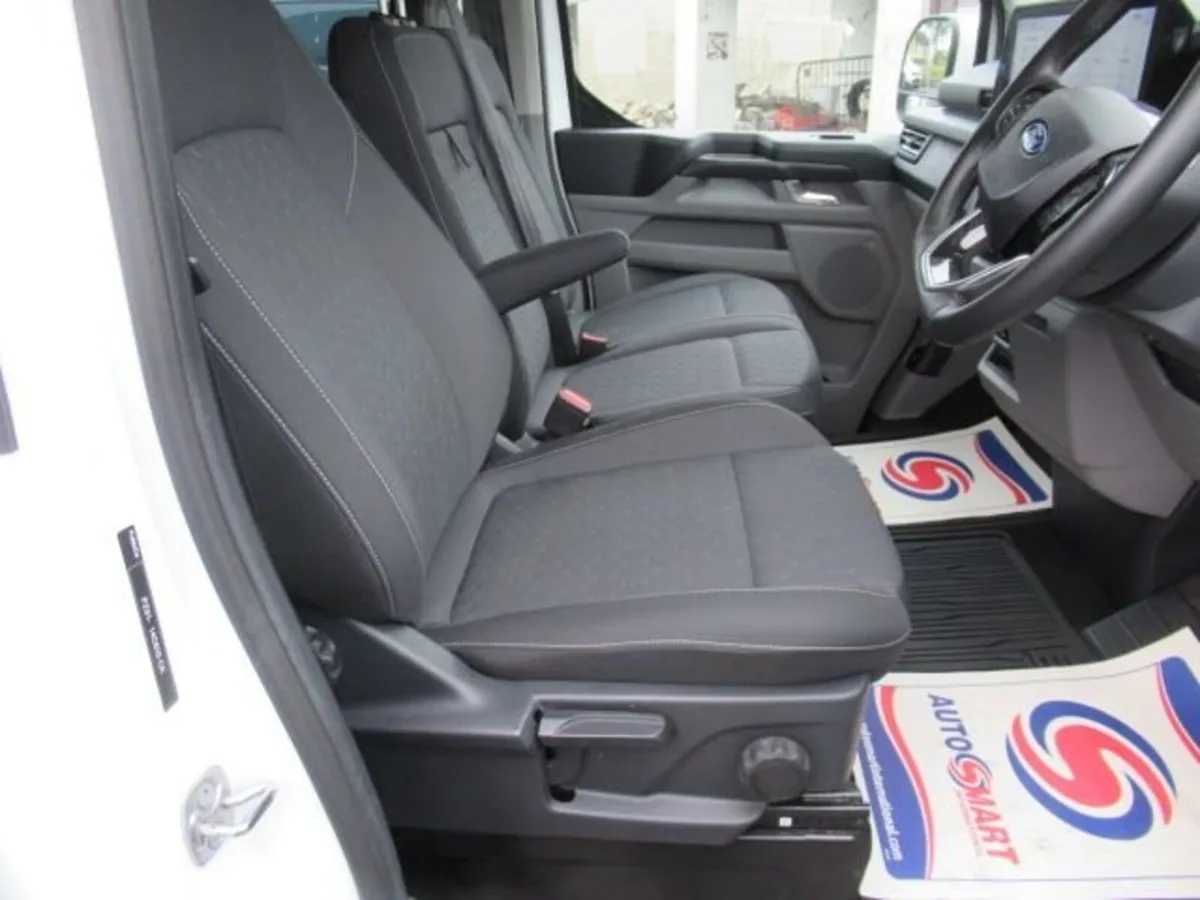 2-0-EcoBlue-170ps-H1-Limited-Auto 6 SEATER Double- - Image 3