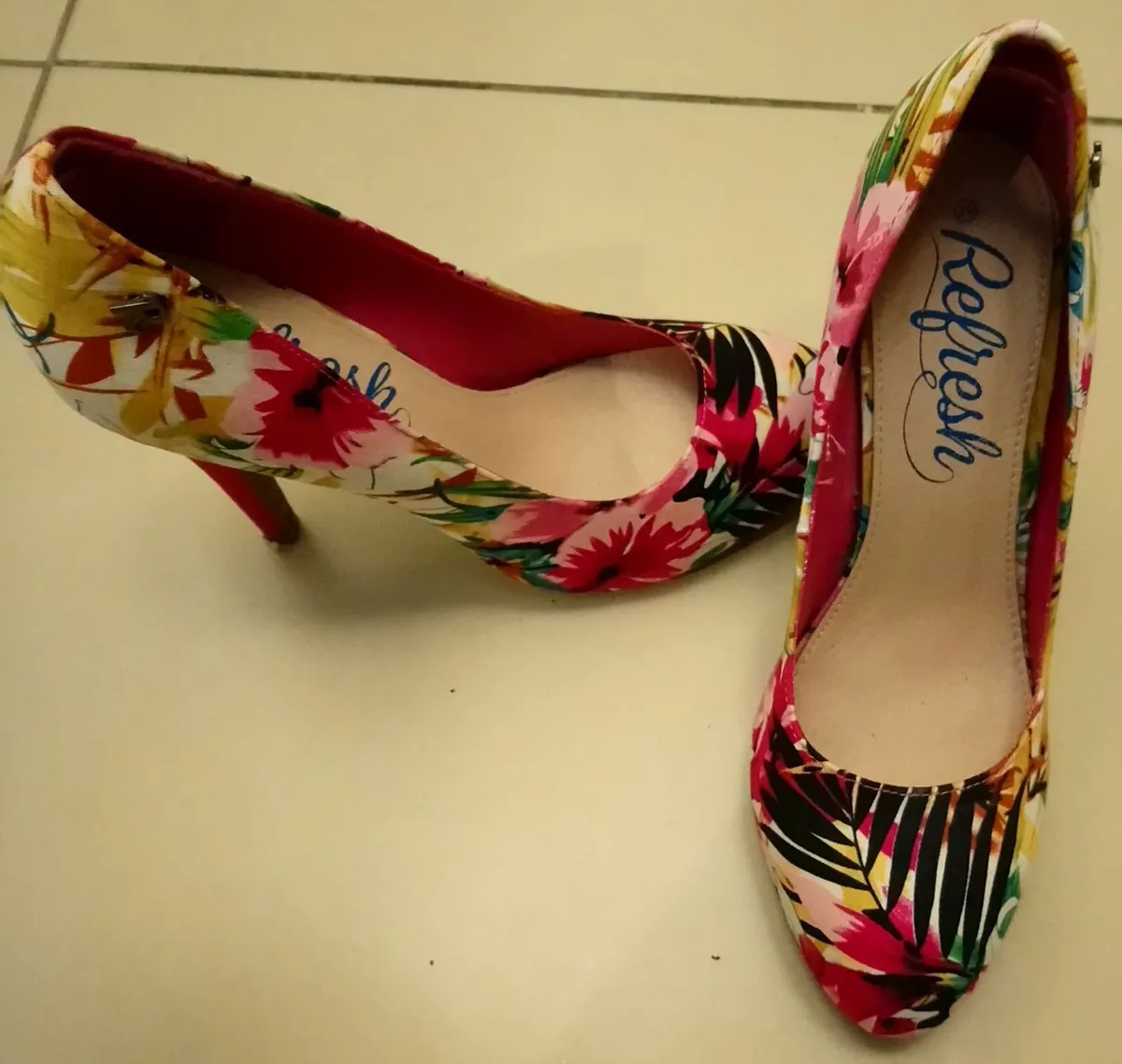 REFRESH - flowers high heels size UK6 EU39 - shoes - Image 1