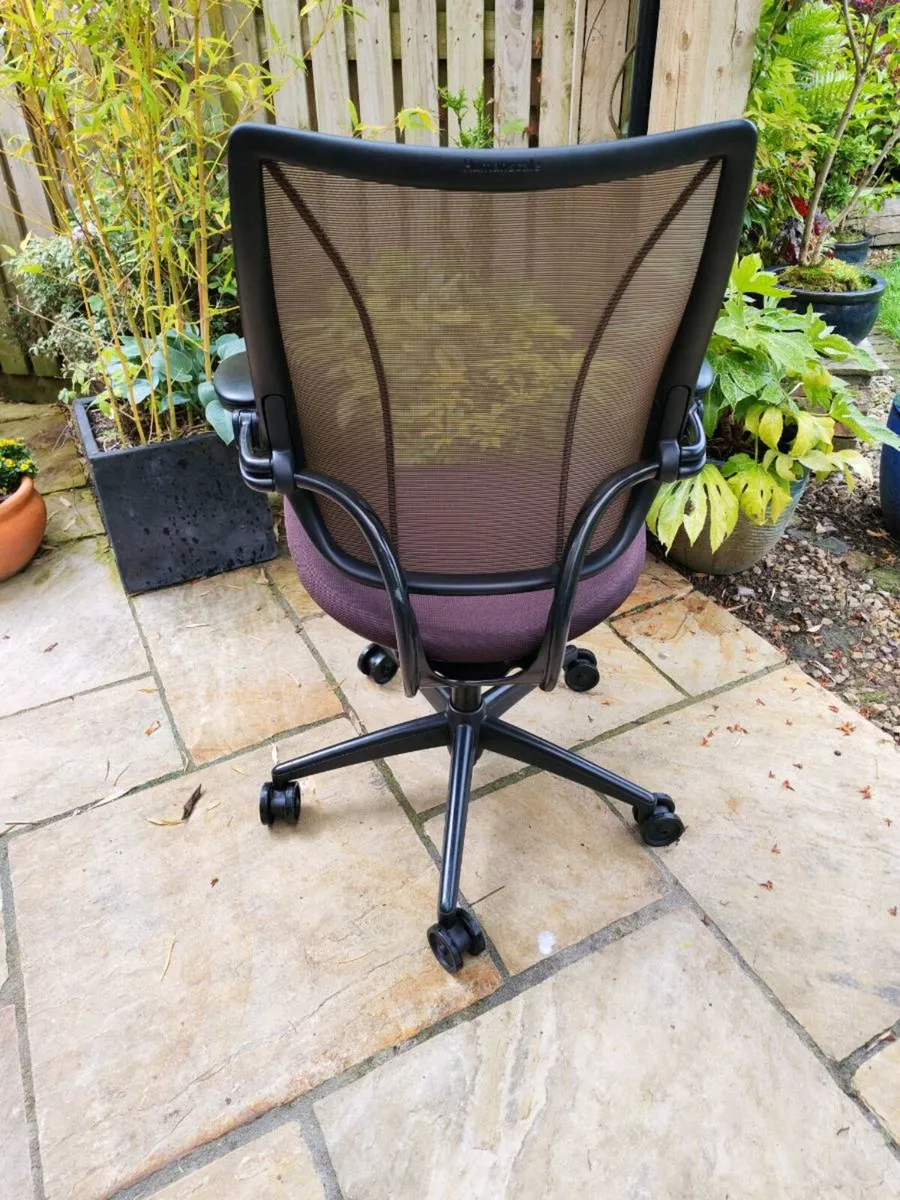 Ergonomic office chair - Image 3