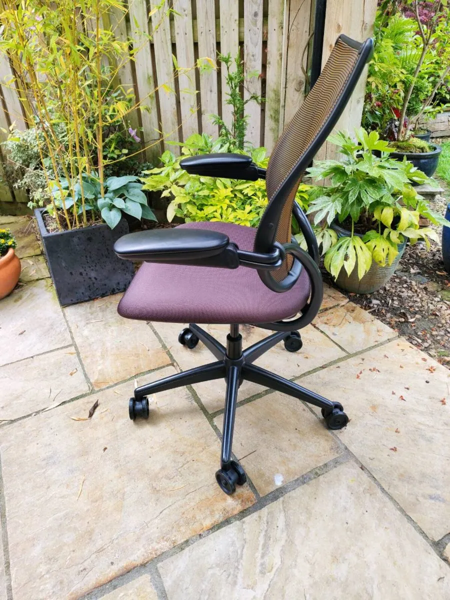Ergonomic office chair - Image 4