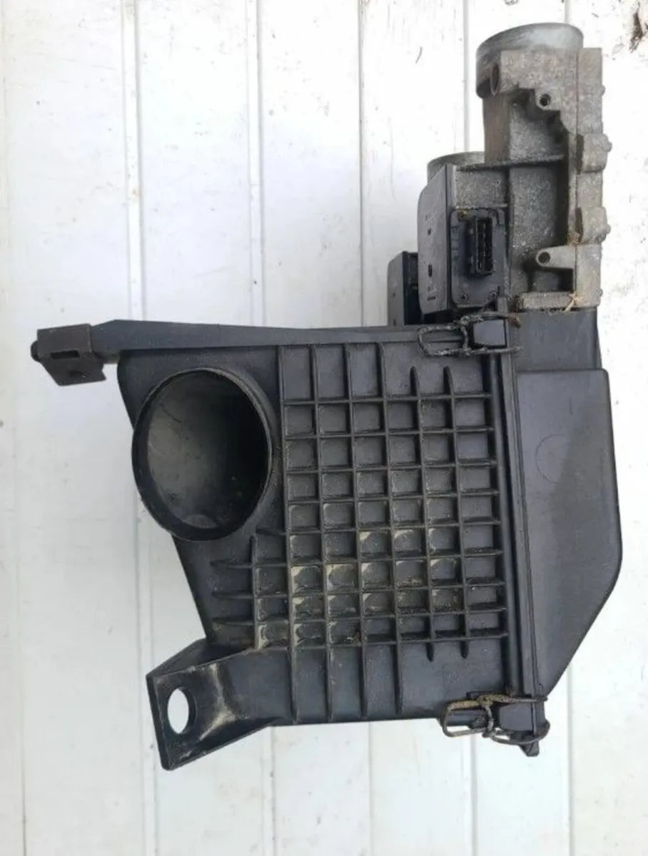 Ford Sierra / Ford Granada airflow meters & airbox - Image 4