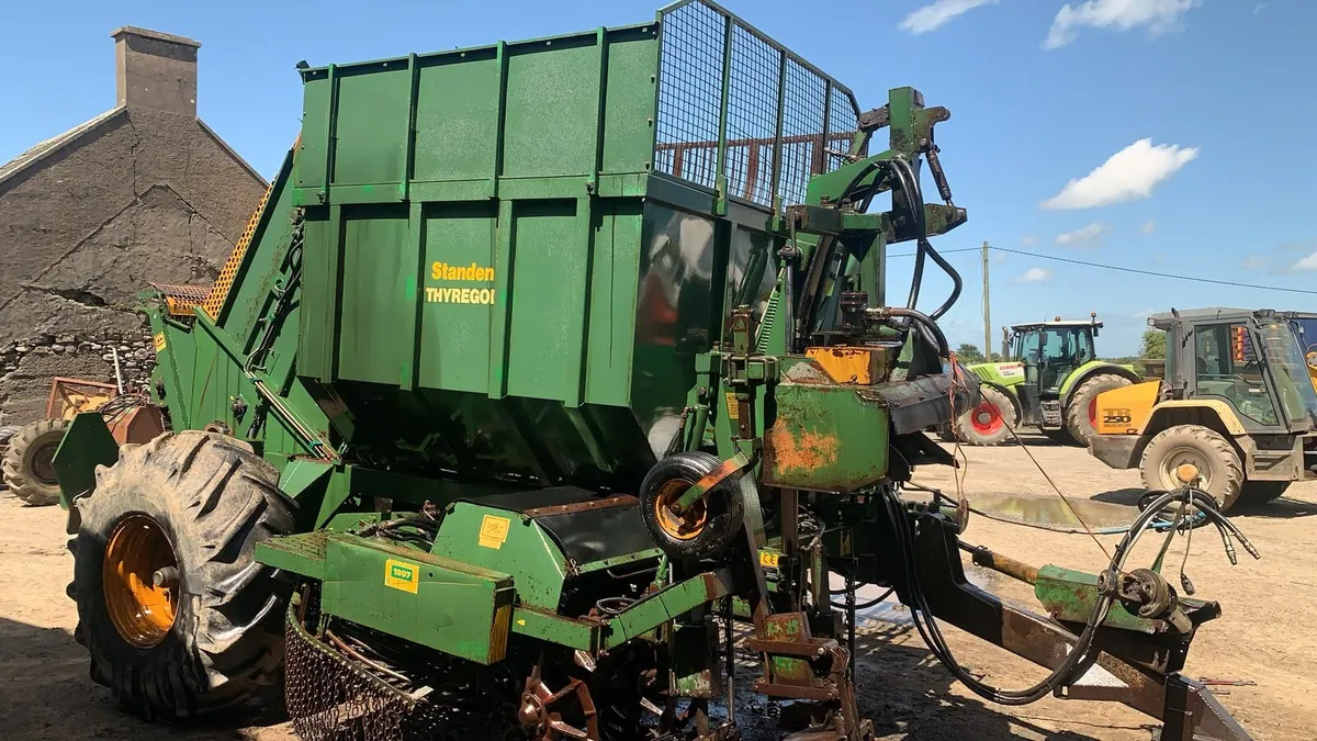 Thyregod T7 Twin Row Beet Harvester - Image 1