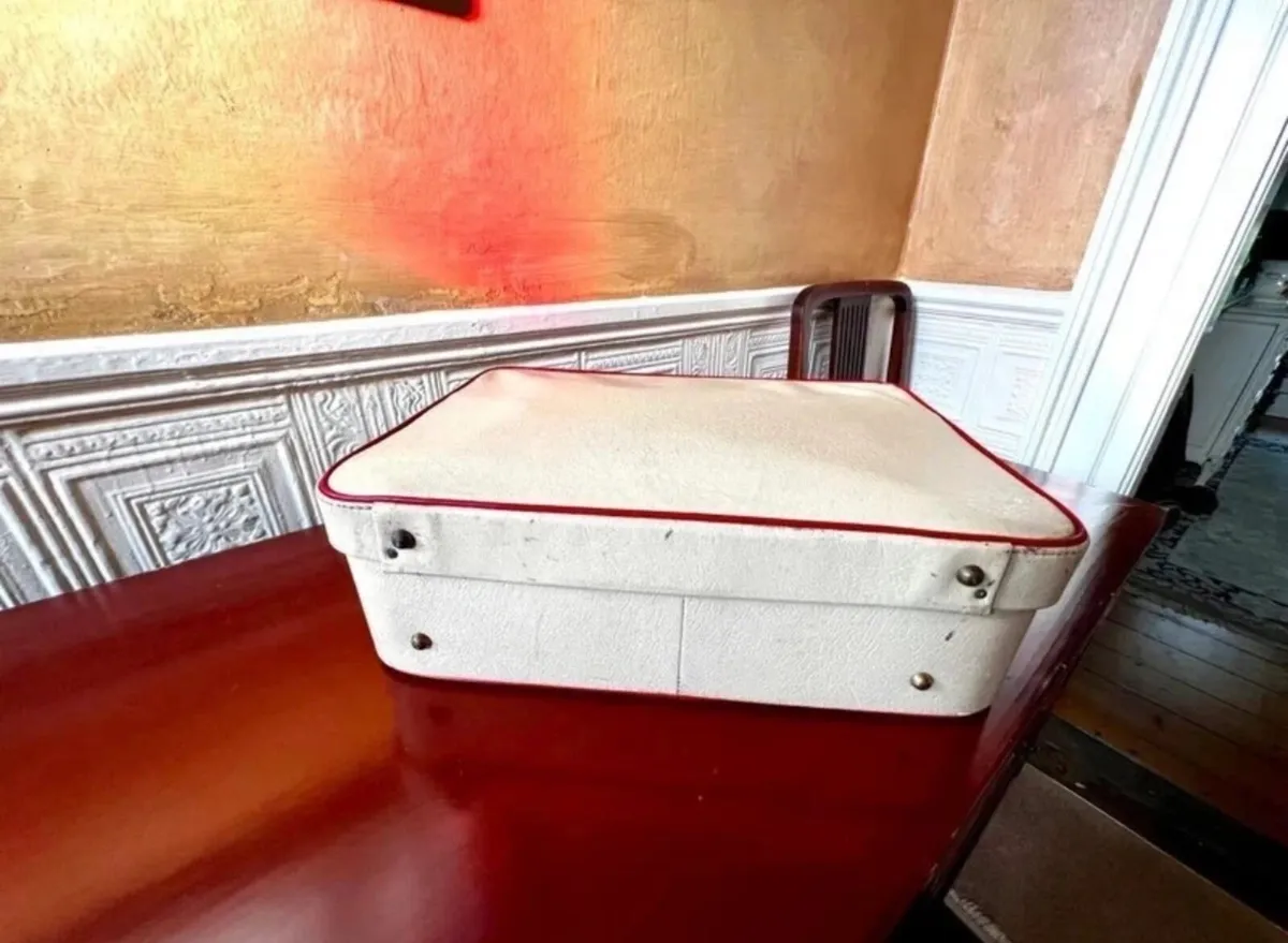 VIntage 50’s Ladies Vanity Case - Image 2
