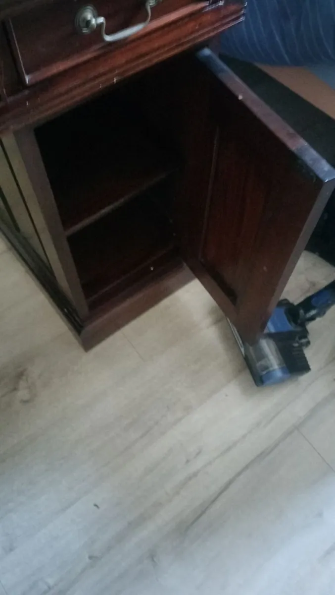Office desk - Image 2