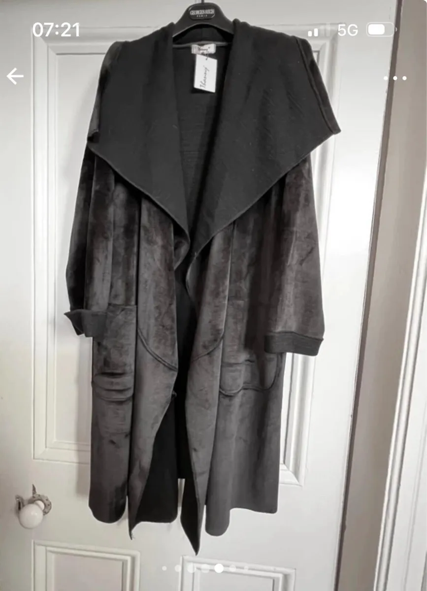 NEW Thanny Black Faux Suede Coat Large - Image 2