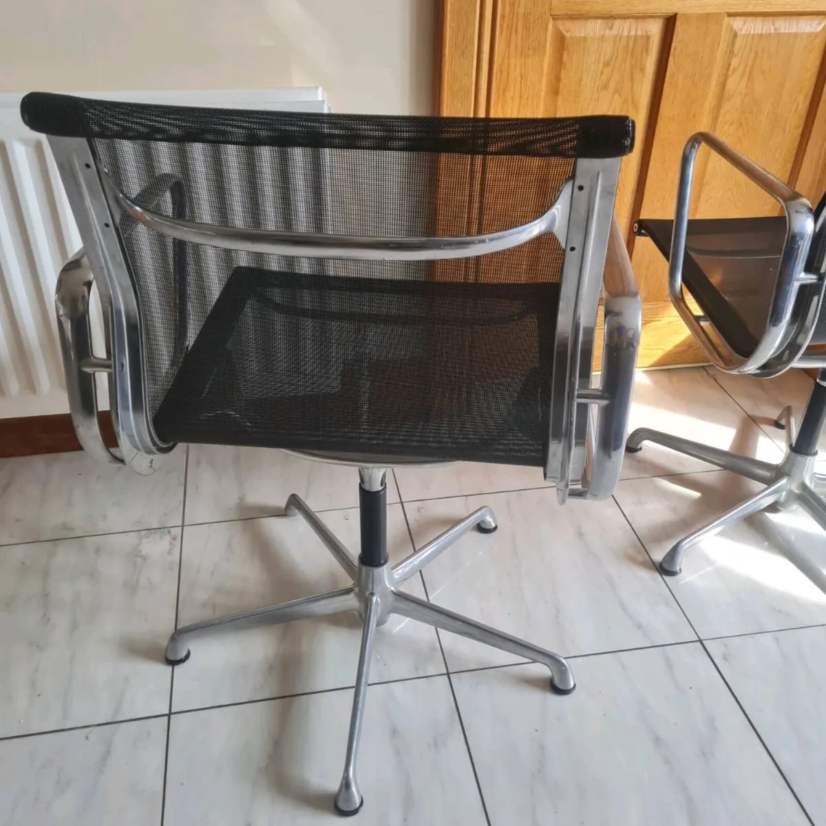 Icf Charles eames netback chairs - Image 2