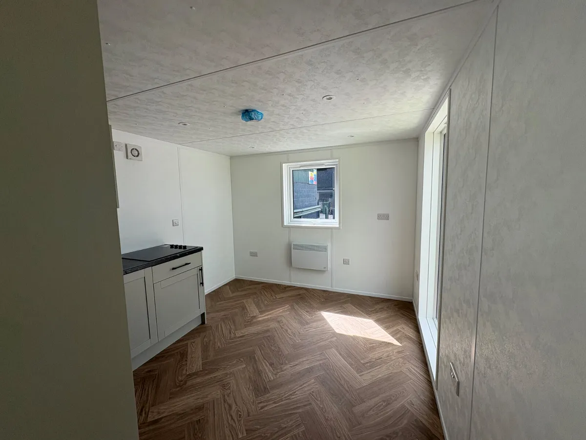 Modular living accommodation - Image 2